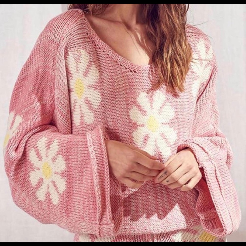 Sweater crop
